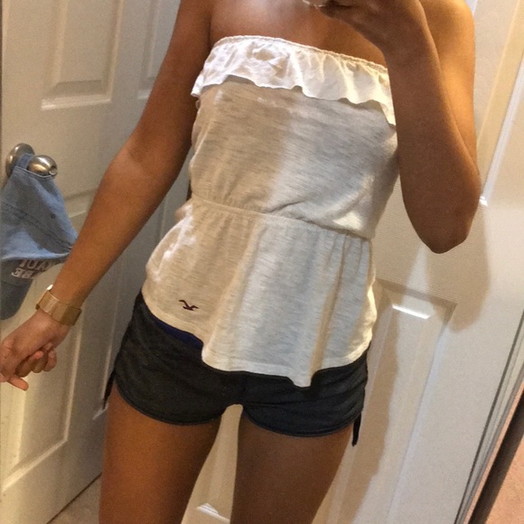 Hollister Tops - 🚫SOLD🚫Strapless Chic Peplum💛